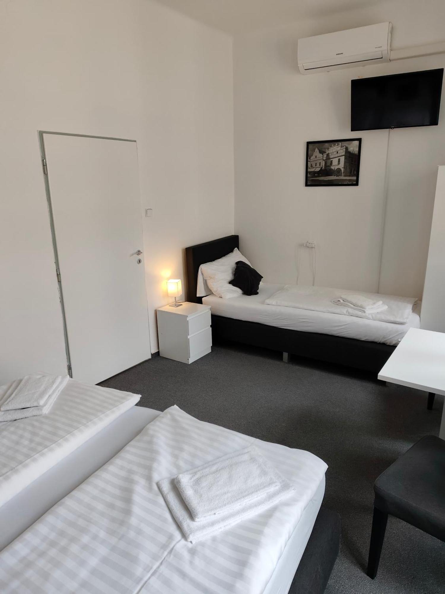 Hotel Bily Konicek Třeboň Esterno foto
