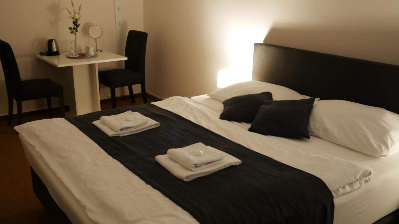 Hotel Bily Konicek Třeboň Esterno foto