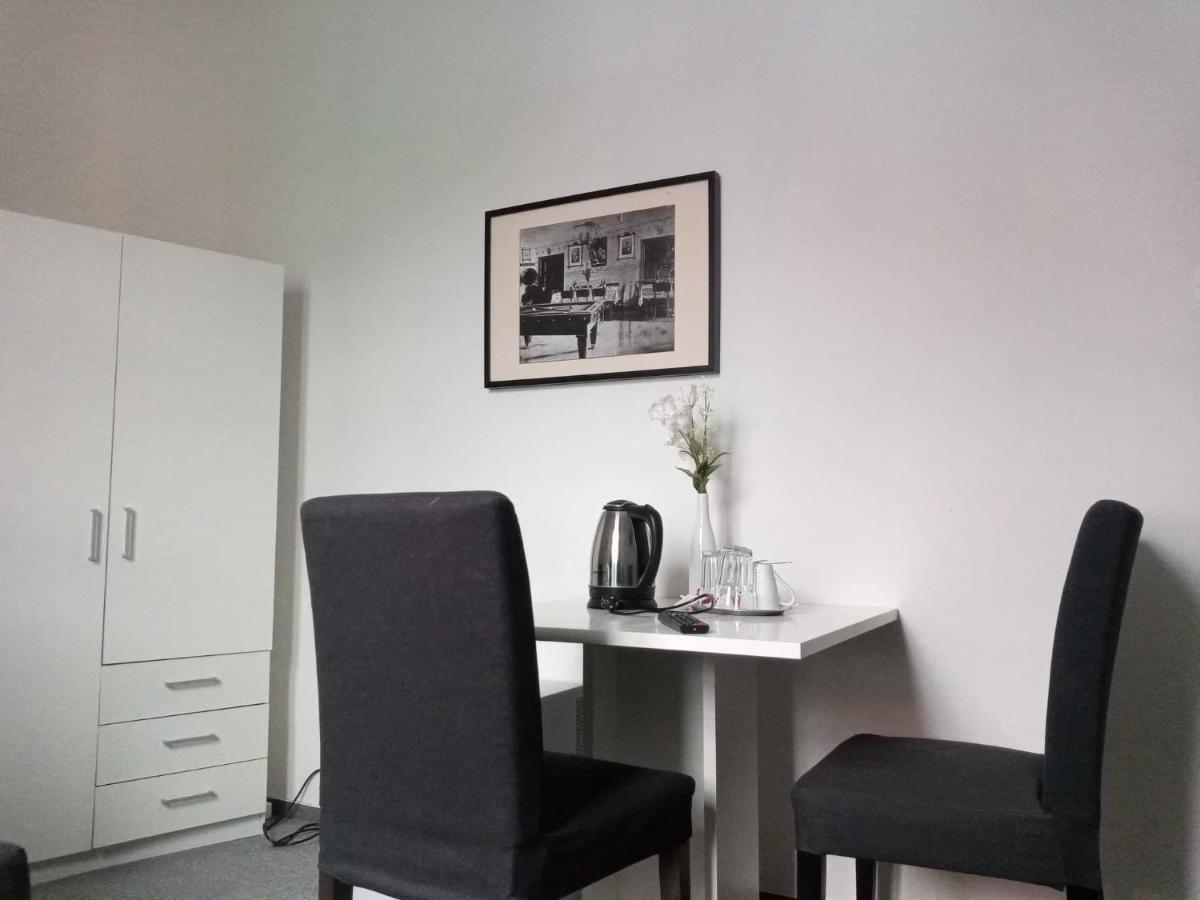 Hotel Bily Konicek Třeboň Esterno foto